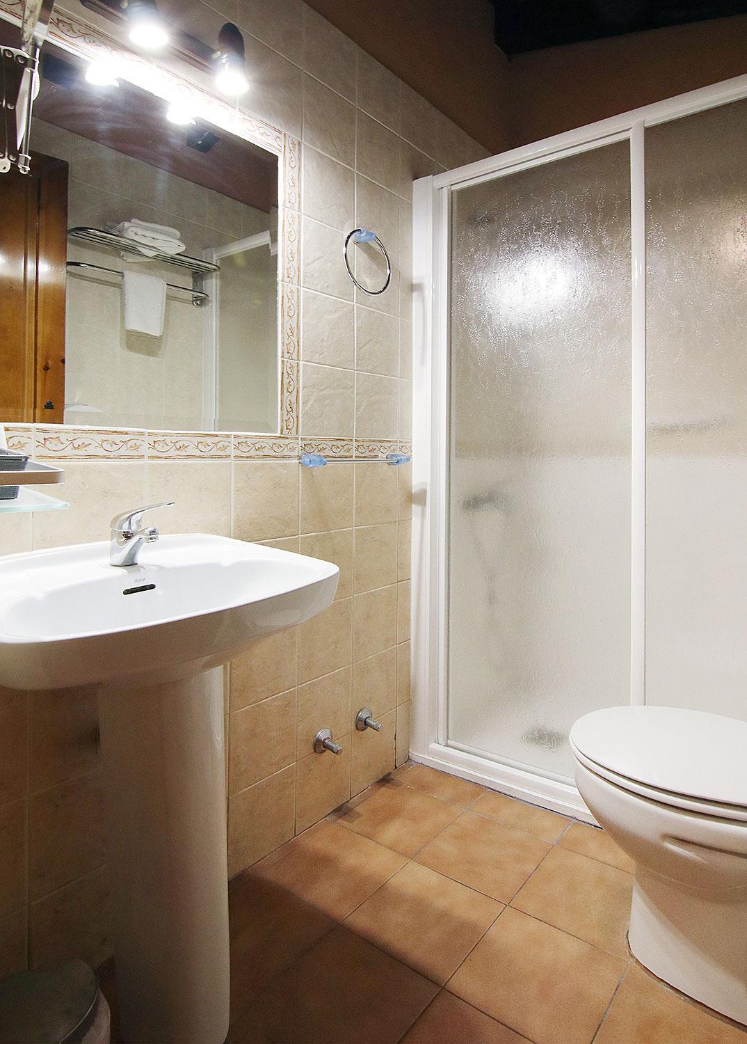 Apartamentos Turisticos Los Abuelos Montemayor de Pililla Bagian luar foto